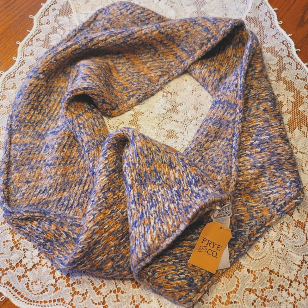 NWT Frye and Co. Space Dyed Gorpcore Infinity Cold Weather Scarf Blue & Gold